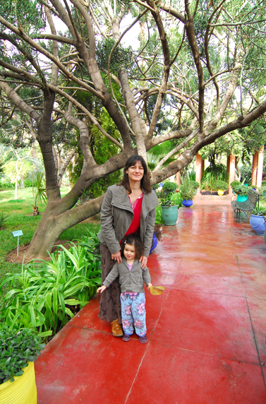 [Hanna and Shirley in MJ]