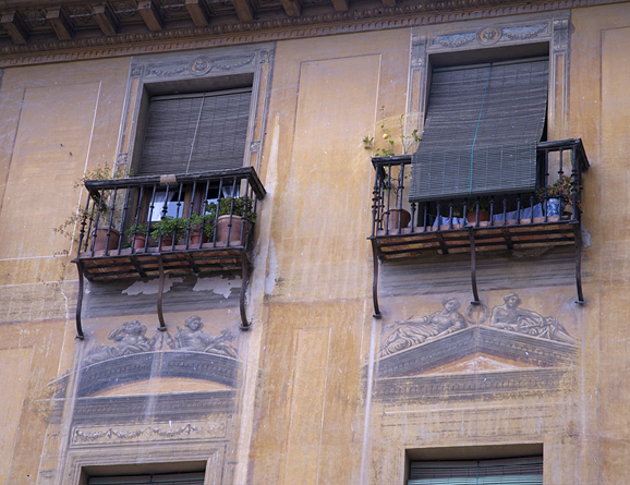 [Granada building facade]