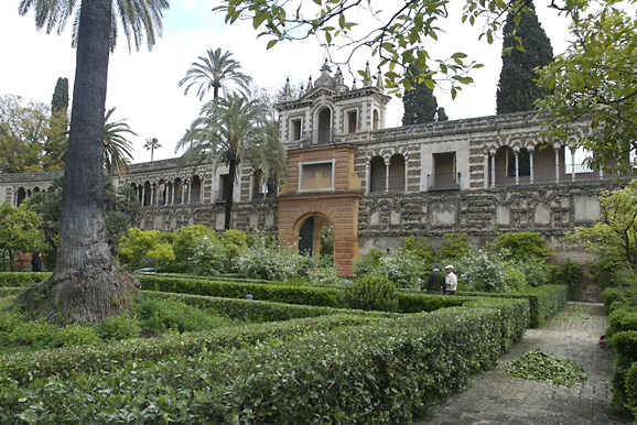 [Almohad wall, Alcazar]