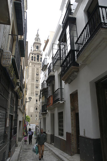 [Giralda tower]