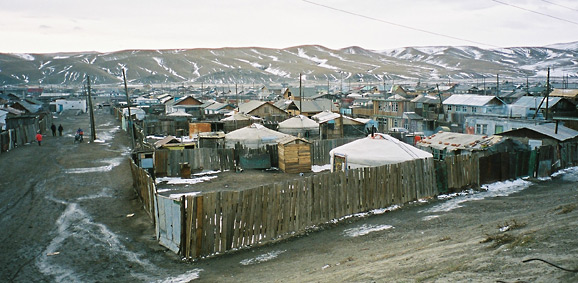 [Ulaanbaatar in snow]