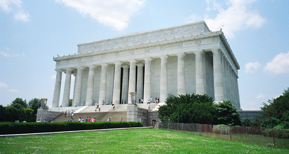 [Lincoln Memorial]